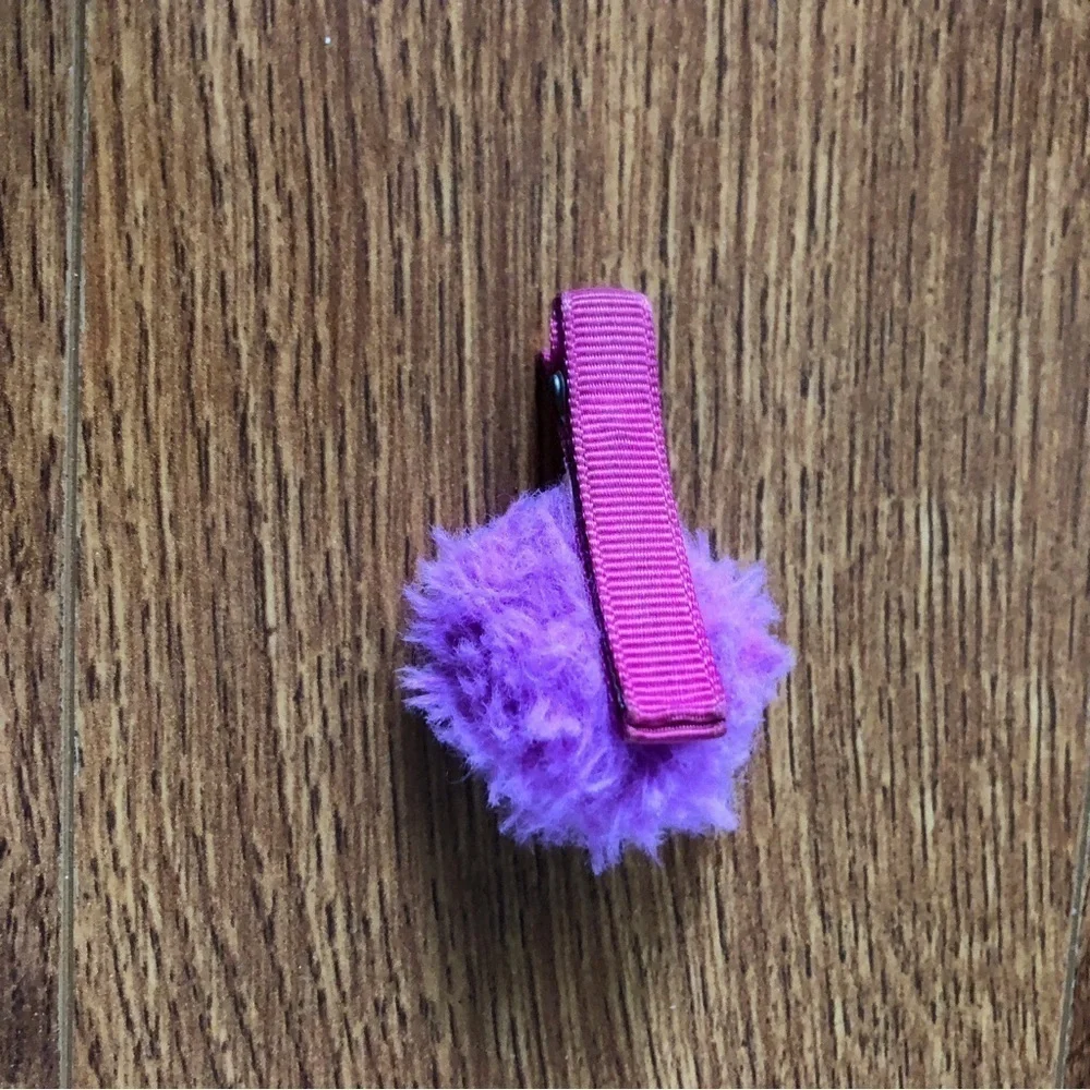 purple fuzzy clip